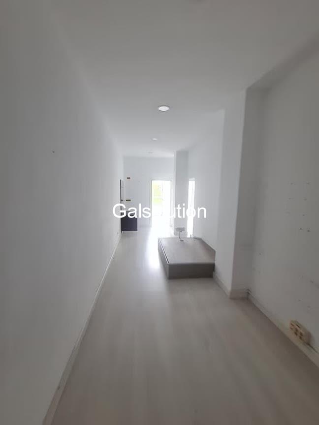 Foto 3 Local en alquiler en Rúa Ervedelo, centro.