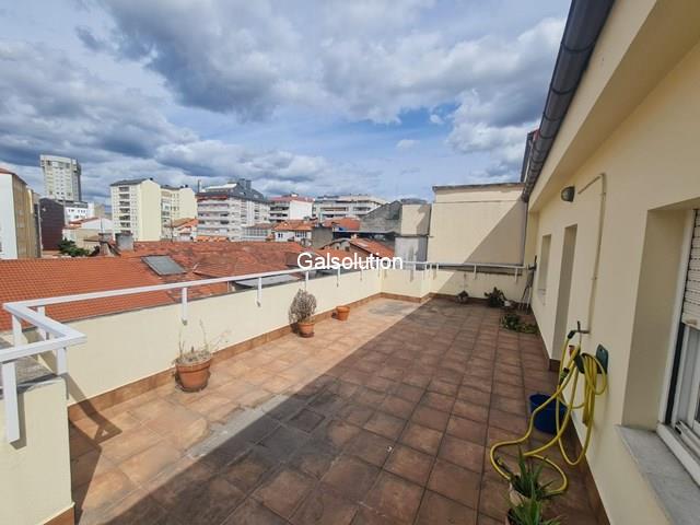 Vivienda con terraza en el centro de la ciudad  - Ourense